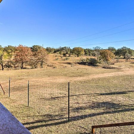 Cozy Fredericksburg Studio Near Wineries! Exteriör bild