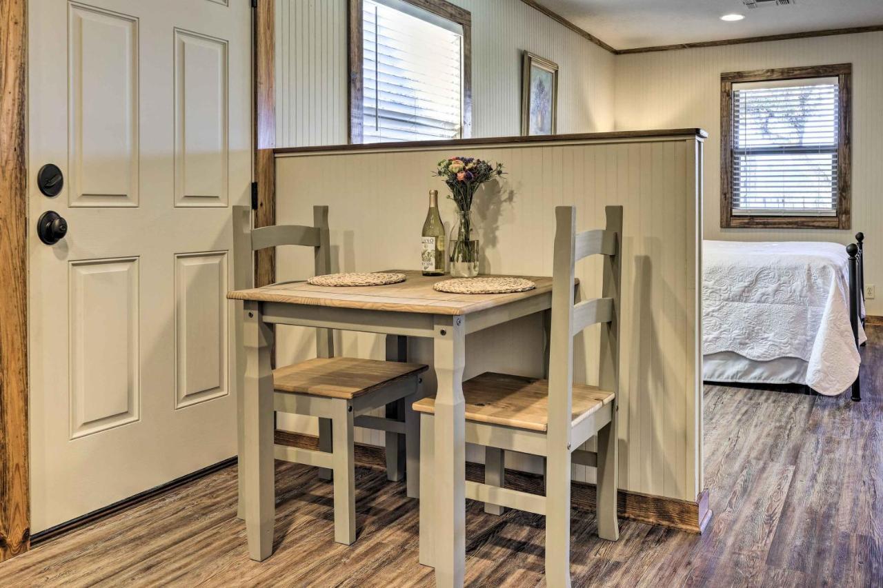 Cozy Fredericksburg Studio Near Wineries! Exteriör bild