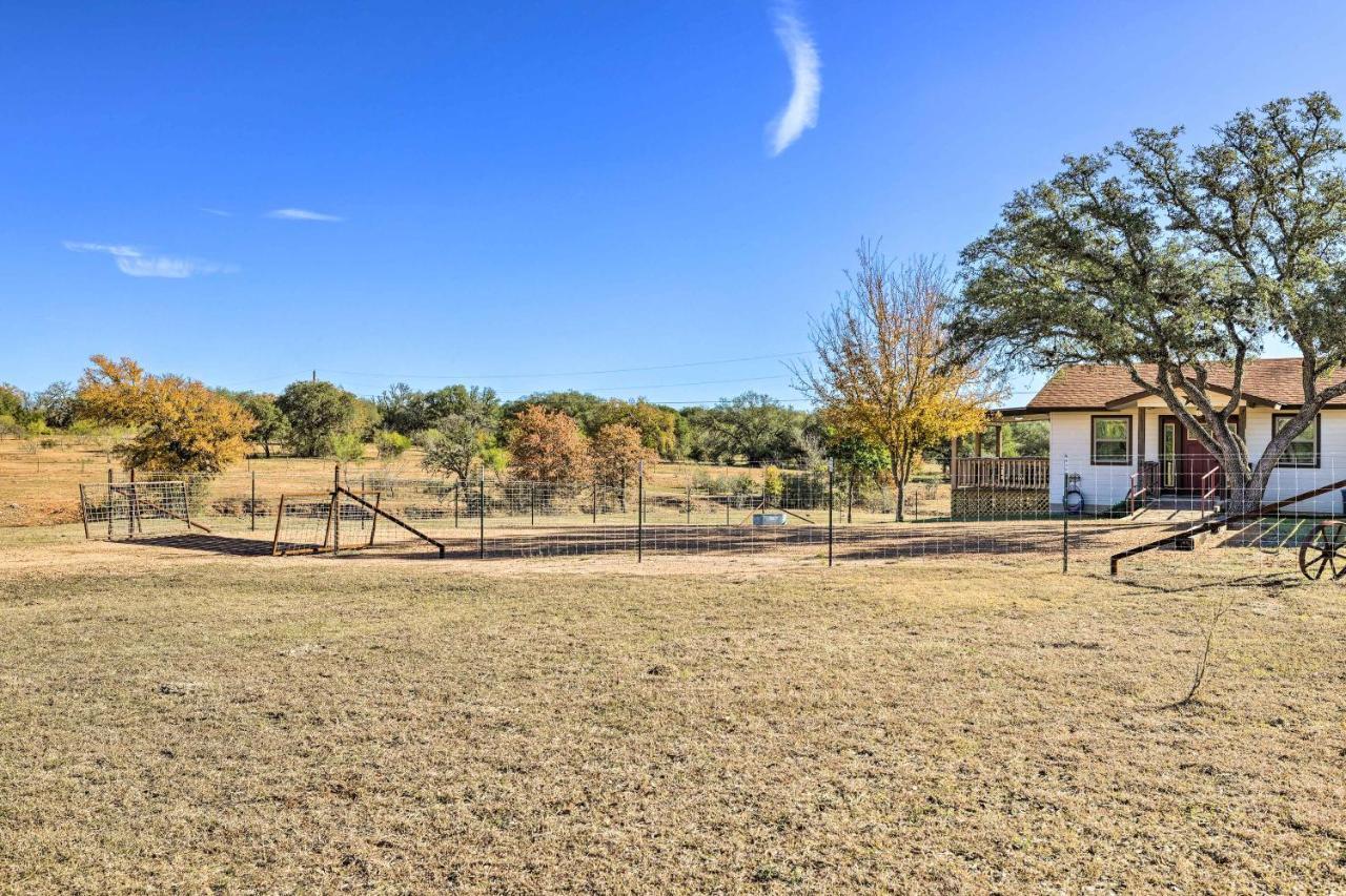 Cozy Fredericksburg Studio Near Wineries! Exteriör bild